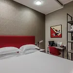 Ξενοδοχείο Hotiday 3*