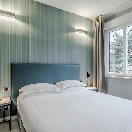 Hotel Hotiday Collection -