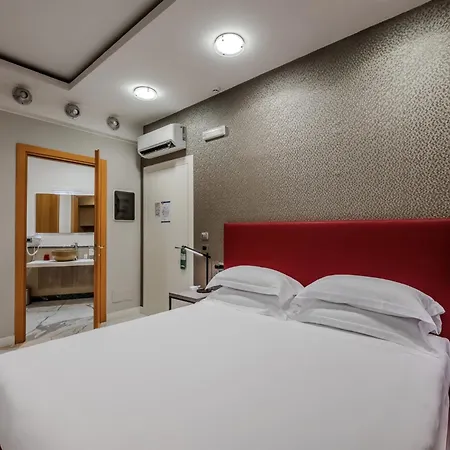 Hotiday Szálloda 3*